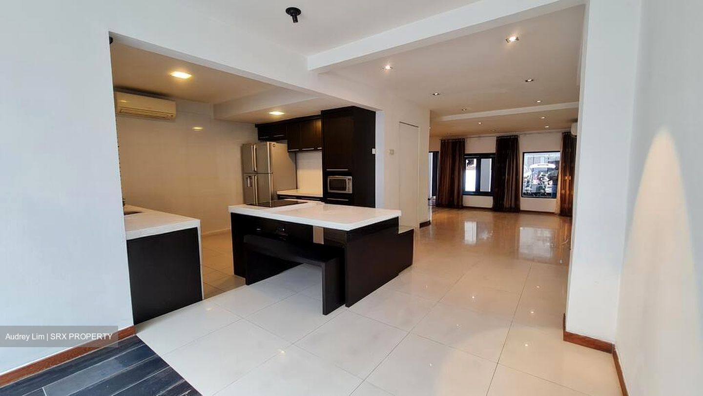 Sarina Park (D14), Terrace #498637531